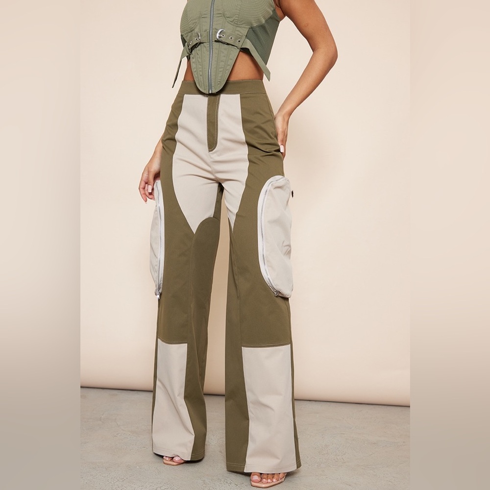 Wide leg cargo pants with zipper brand new tags on never worn